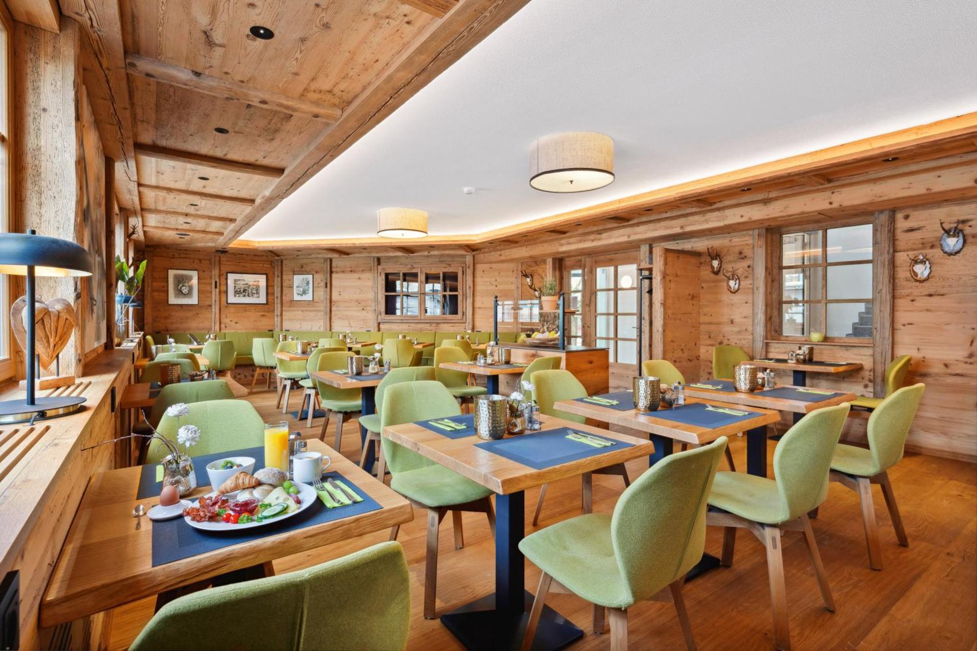 Hotel Zeppelin Лаупхайм Екстериор снимка