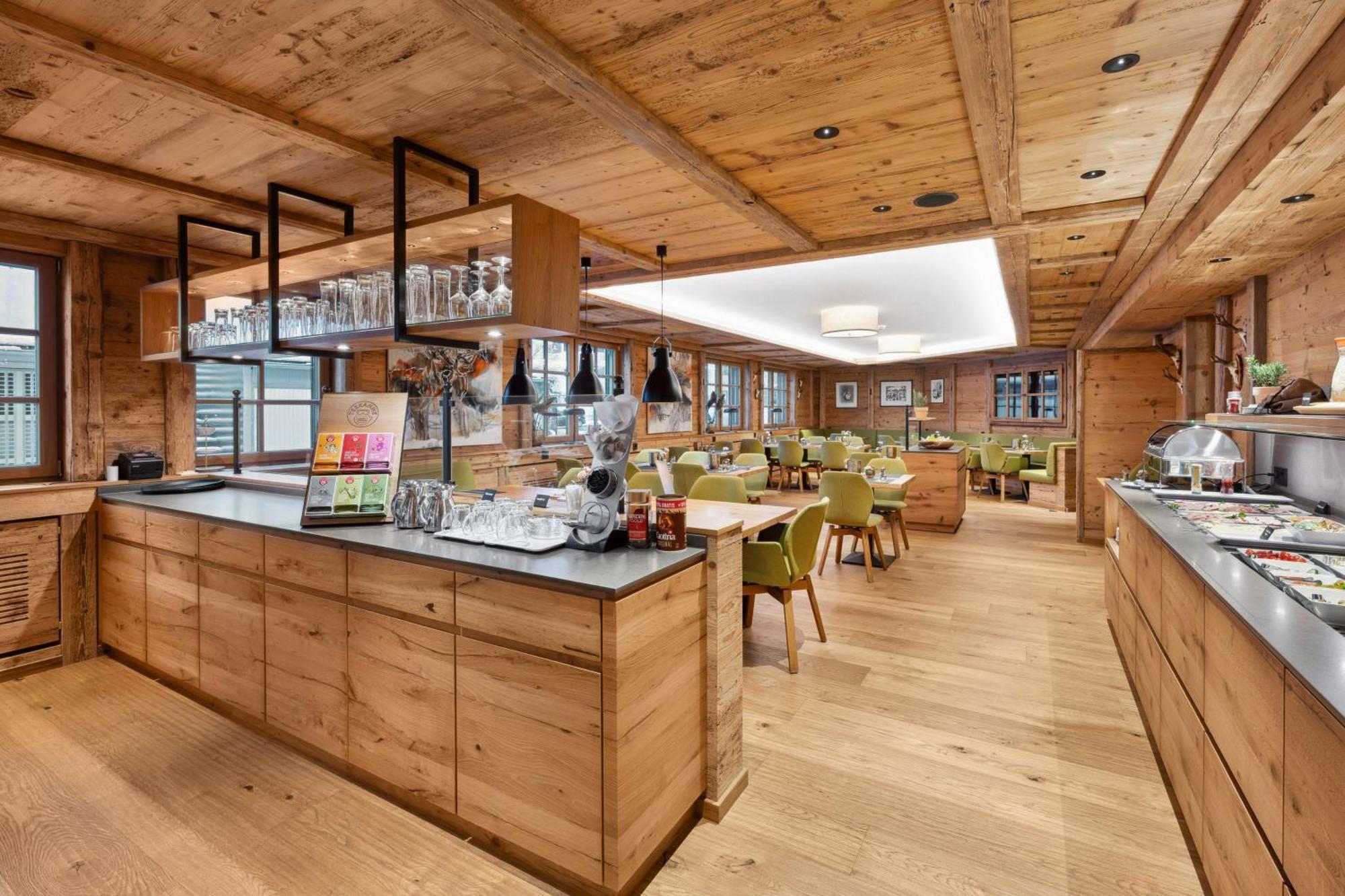 Hotel Zeppelin Лаупхайм Екстериор снимка